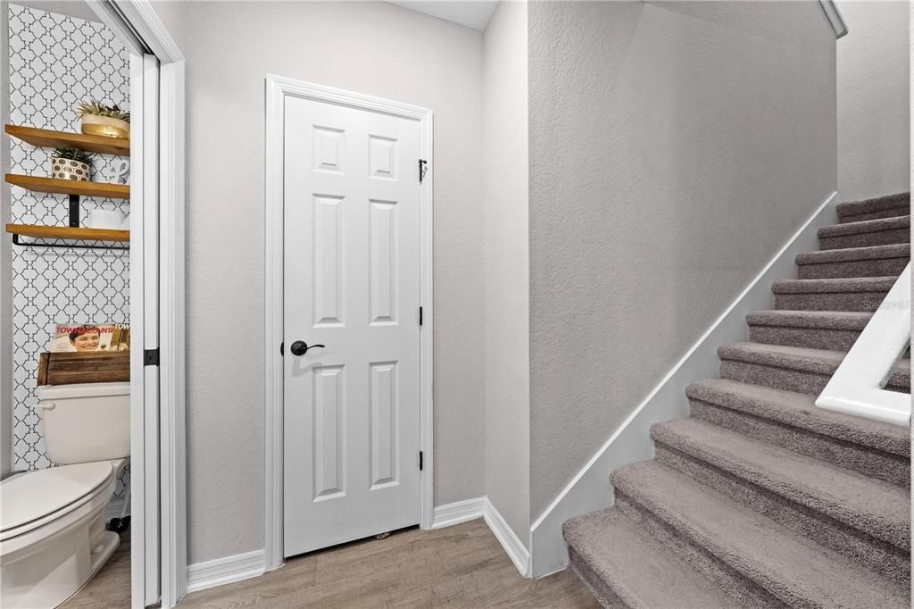 Под контрактом: $529,999 (5 спален, 4 ванн, 3137 Квадратных фут)