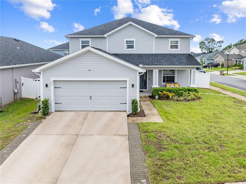 Под контрактом: $529,999 (5 спален, 4 ванн, 3137 Квадратных фут)