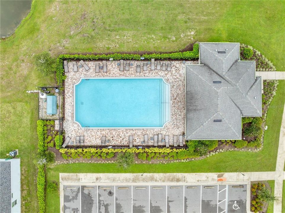 Под контрактом: $529,999 (5 спален, 4 ванн, 3137 Квадратных фут)