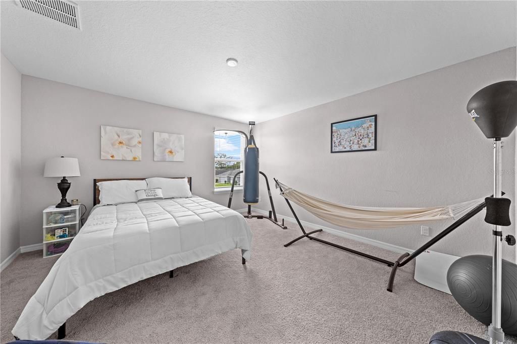 Под контрактом: $529,999 (5 спален, 4 ванн, 3137 Квадратных фут)