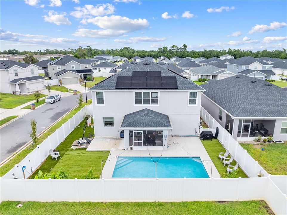 Под контрактом: $529,999 (5 спален, 4 ванн, 3137 Квадратных фут)