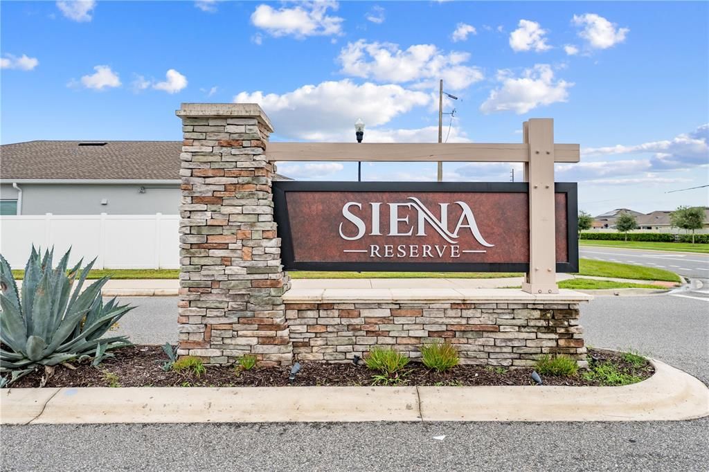 Под контрактом: $529,999 (5 спален, 4 ванн, 3137 Квадратных фут)