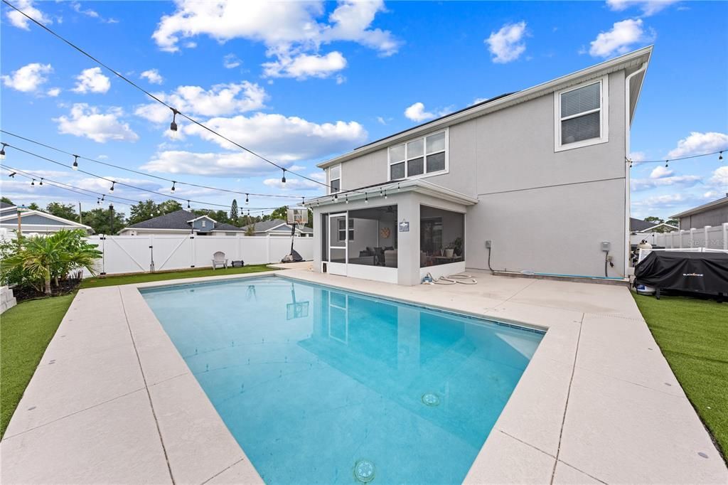 Под контрактом: $529,999 (5 спален, 4 ванн, 3137 Квадратных фут)