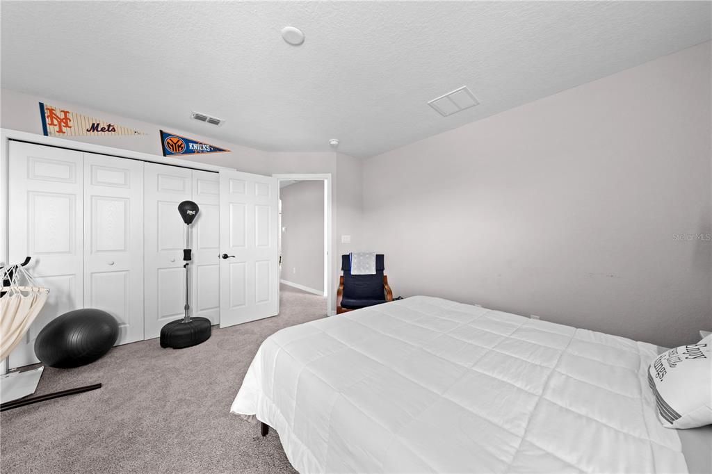 Под контрактом: $529,999 (5 спален, 4 ванн, 3137 Квадратных фут)