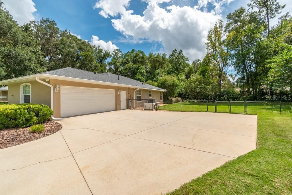 En Venta: $549,000 (4 camas, 2 baños, 2473 Pies cuadrados)