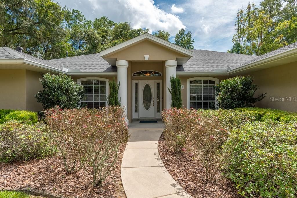 En Venta: $549,000 (4 camas, 2 baños, 2473 Pies cuadrados)