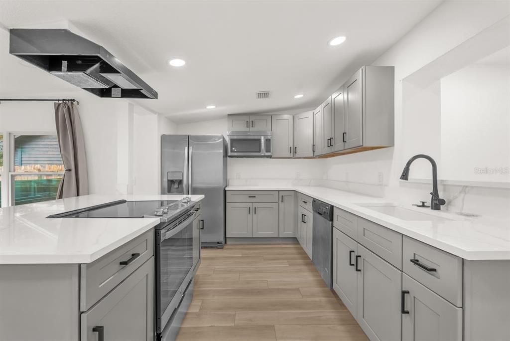 En Venta: $375,000 (3 camas, 2 baños, 1644 Pies cuadrados)