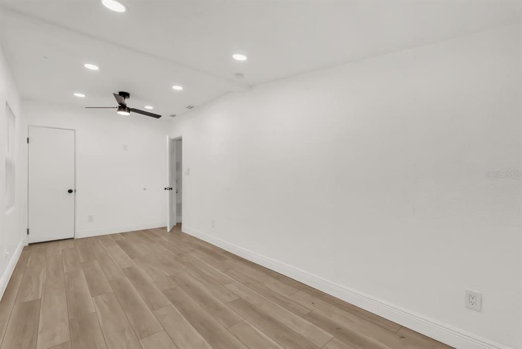 En Venta: $375,000 (3 camas, 2 baños, 1644 Pies cuadrados)