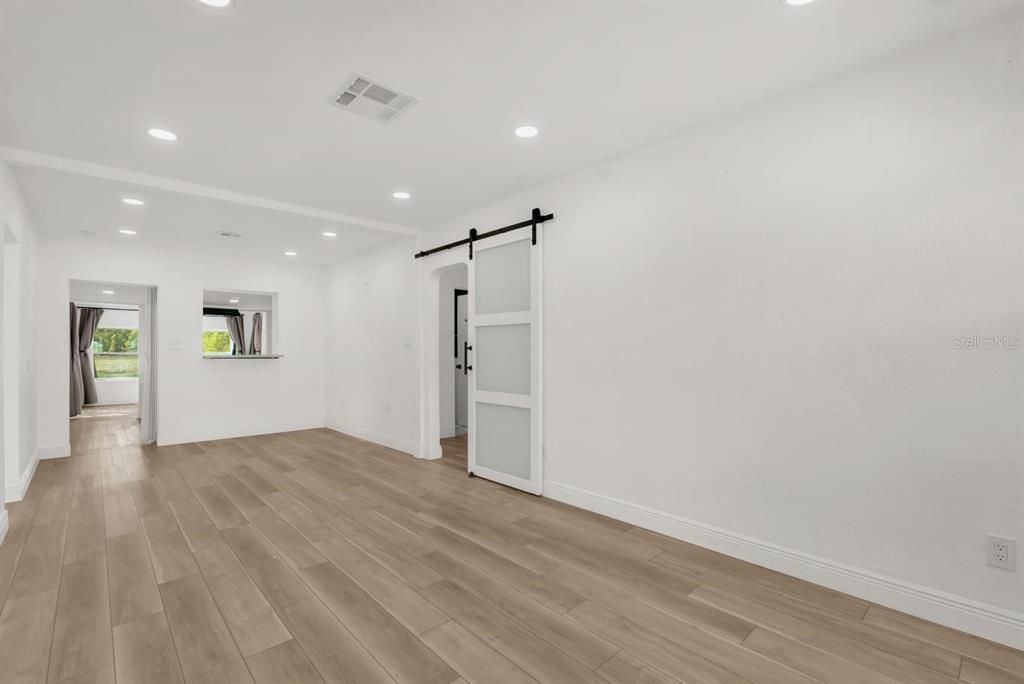 En Venta: $375,000 (3 camas, 2 baños, 1644 Pies cuadrados)