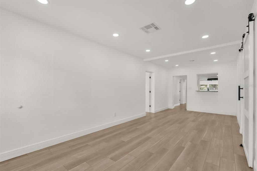 En Venta: $375,000 (3 camas, 2 baños, 1644 Pies cuadrados)