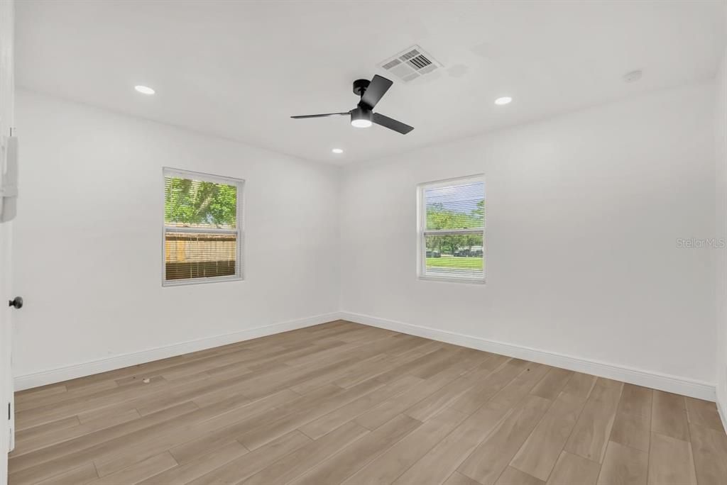 En Venta: $375,000 (3 camas, 2 baños, 1644 Pies cuadrados)