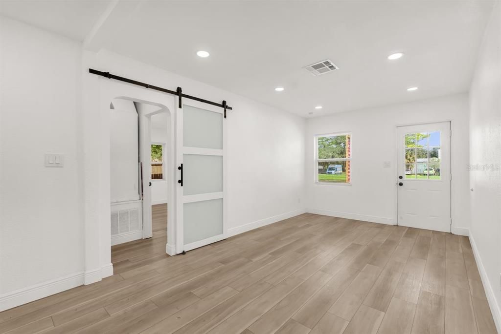 En Venta: $375,000 (3 camas, 2 baños, 1644 Pies cuadrados)