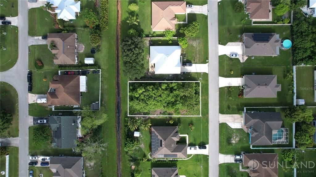 На продажу: $190,000 (0.23 acres)