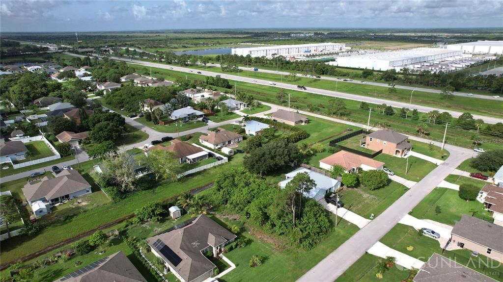 На продажу: $190,000 (0.23 acres)