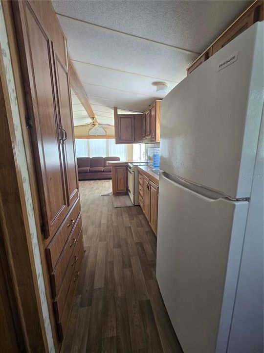 For Sale: $29,900 (1 beds, 1 baths, 450 Square Feet)