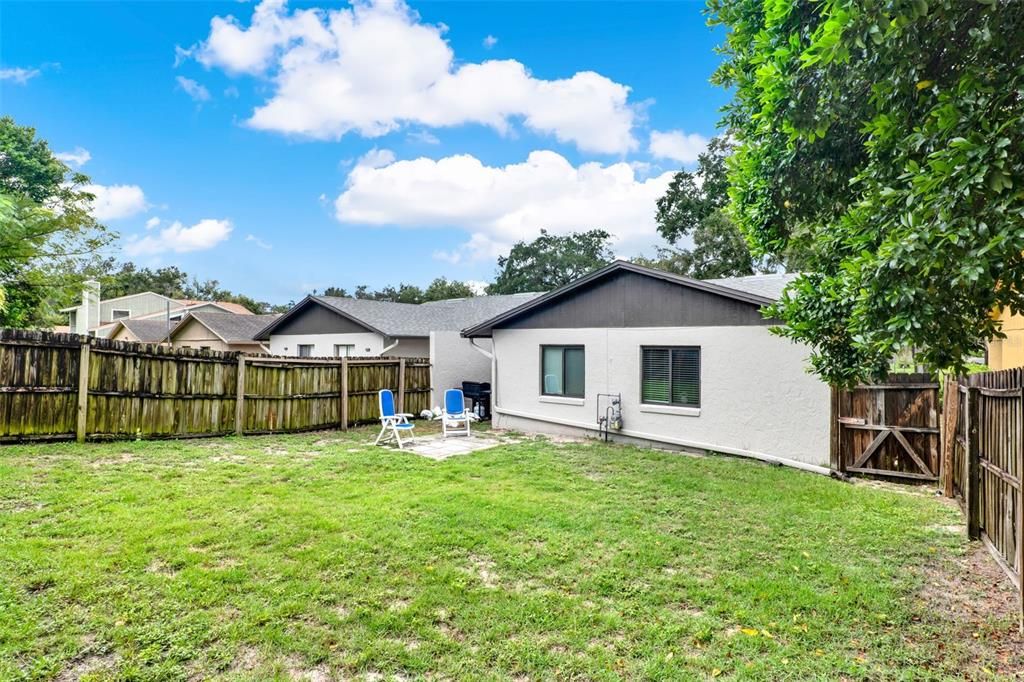 待售: $575,000 (6 贝兹, 0 浴室, 1123 平方英尺)