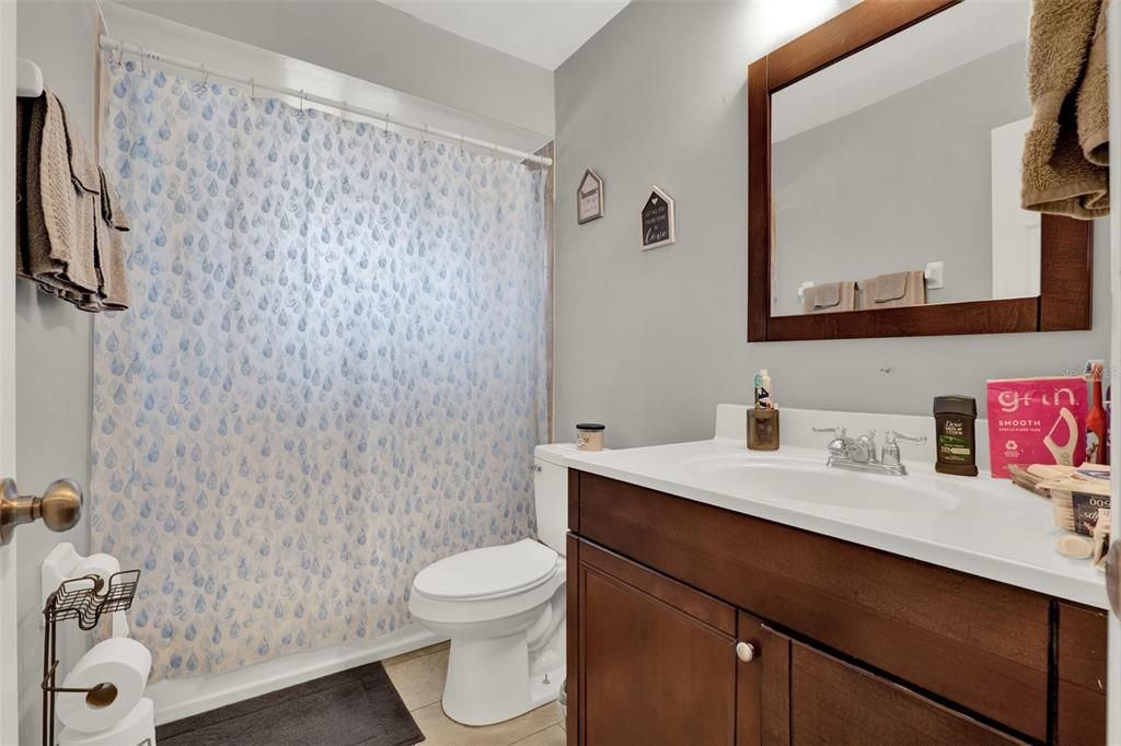 待售: $575,000 (6 贝兹, 0 浴室, 1123 平方英尺)