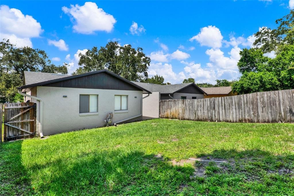 待售: $575,000 (6 贝兹, 0 浴室, 1123 平方英尺)