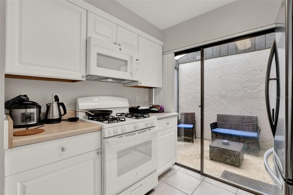 待售: $575,000 (6 贝兹, 0 浴室, 1123 平方英尺)