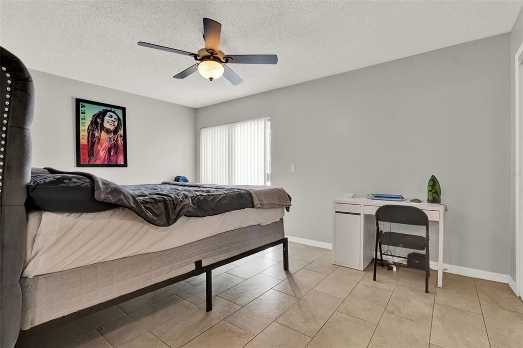 待售: $575,000 (6 贝兹, 0 浴室, 1123 平方英尺)