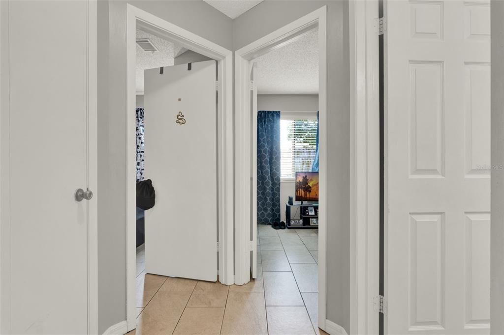 待售: $575,000 (6 贝兹, 0 浴室, 1123 平方英尺)