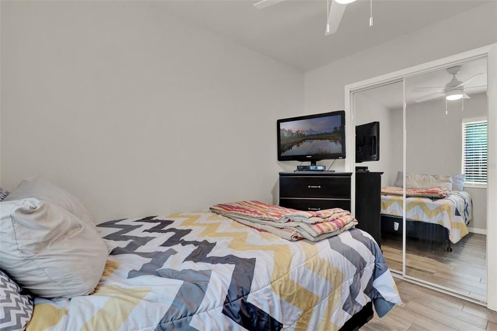 待售: $575,000 (6 贝兹, 0 浴室, 1123 平方英尺)