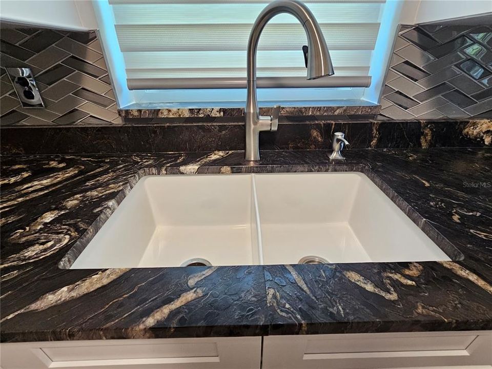 В аренду: $2,900 (3 спален, 2 ванн, 1702 Квадратных фут)