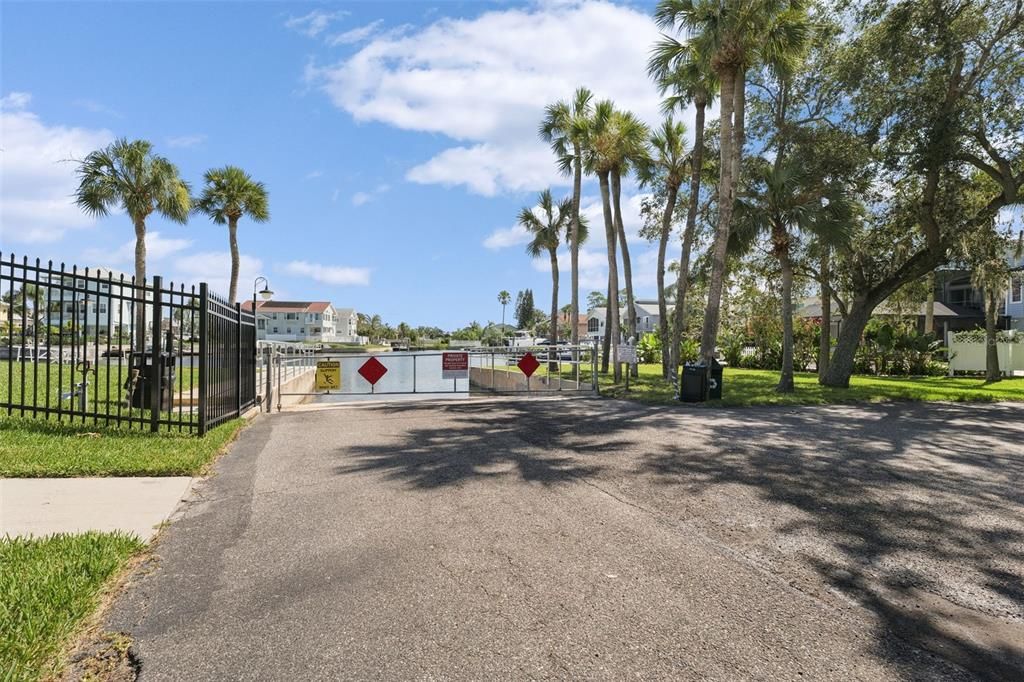 待售: $795,000 (5 贝兹, 3 浴室, 2940 平方英尺)