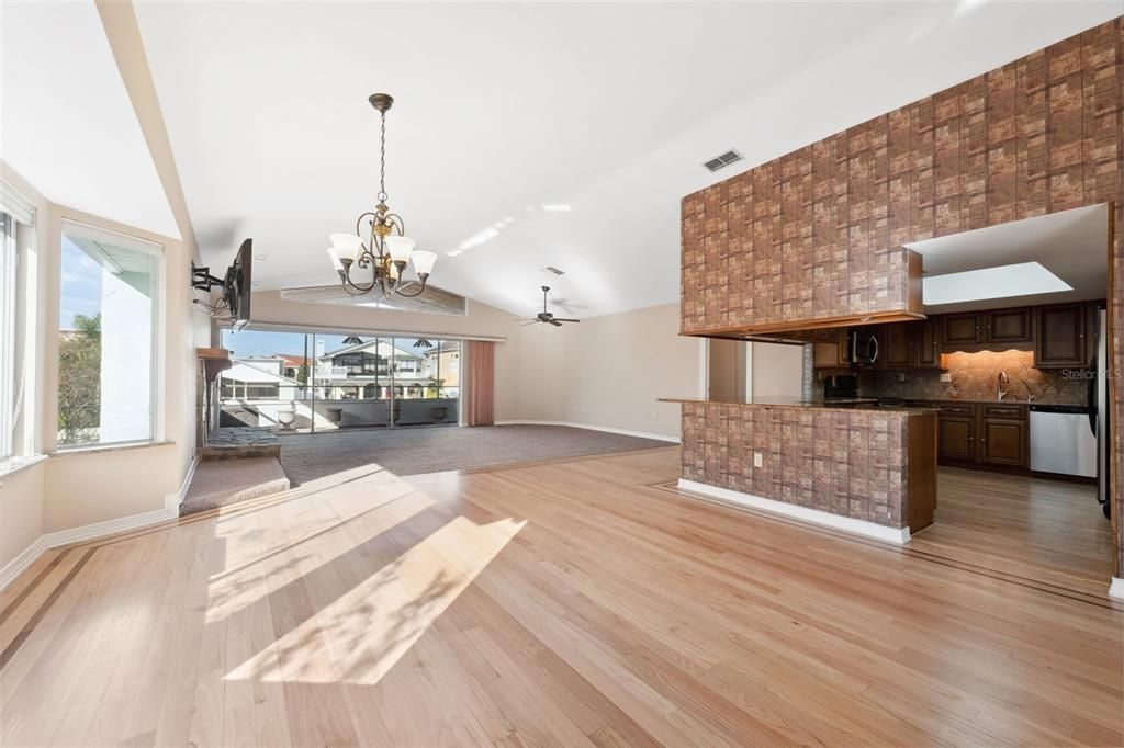 待售: $795,000 (5 贝兹, 3 浴室, 2940 平方英尺)