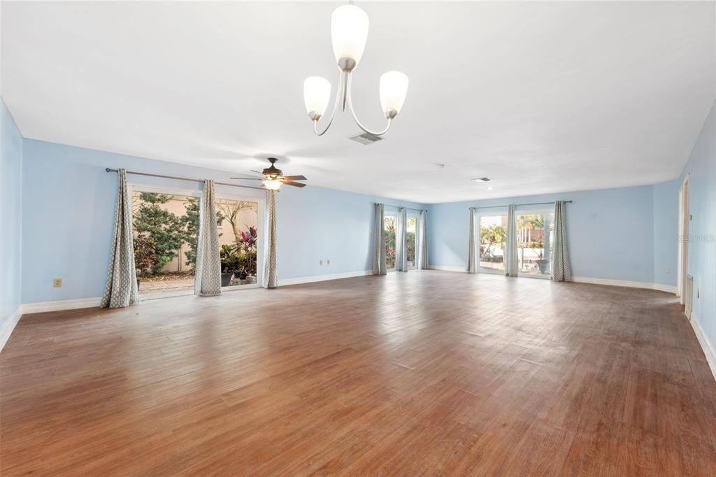 待售: $795,000 (5 贝兹, 3 浴室, 2940 平方英尺)