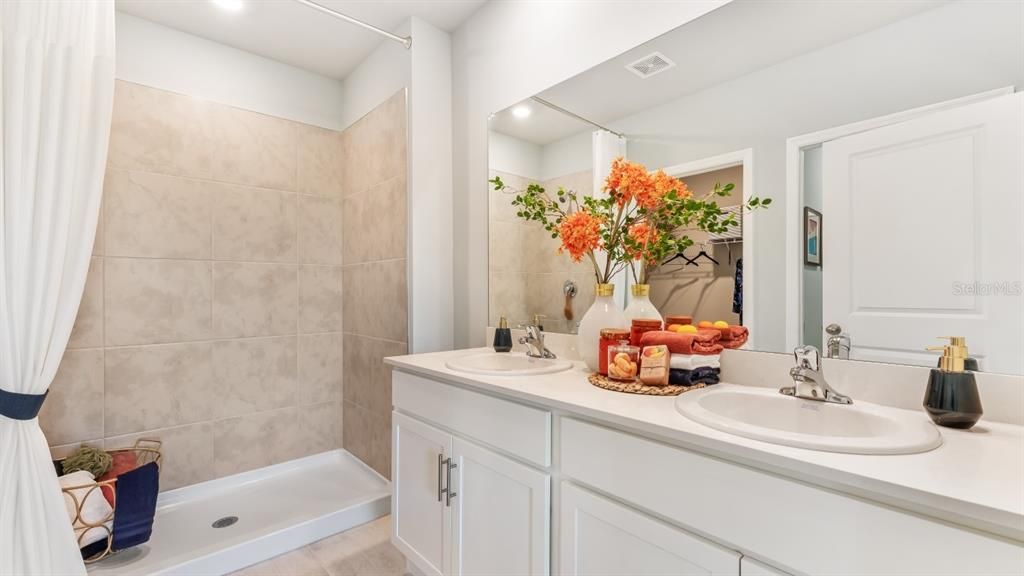 Active With Contract: $264,999 (2 beds, 2 baths, 1503 Square Feet)