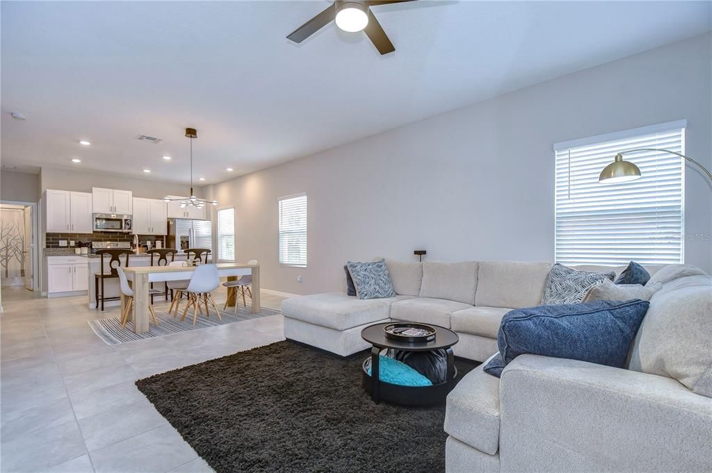 For Rent: $2,795 (3 beds, 3 baths, 1940 Square Feet)