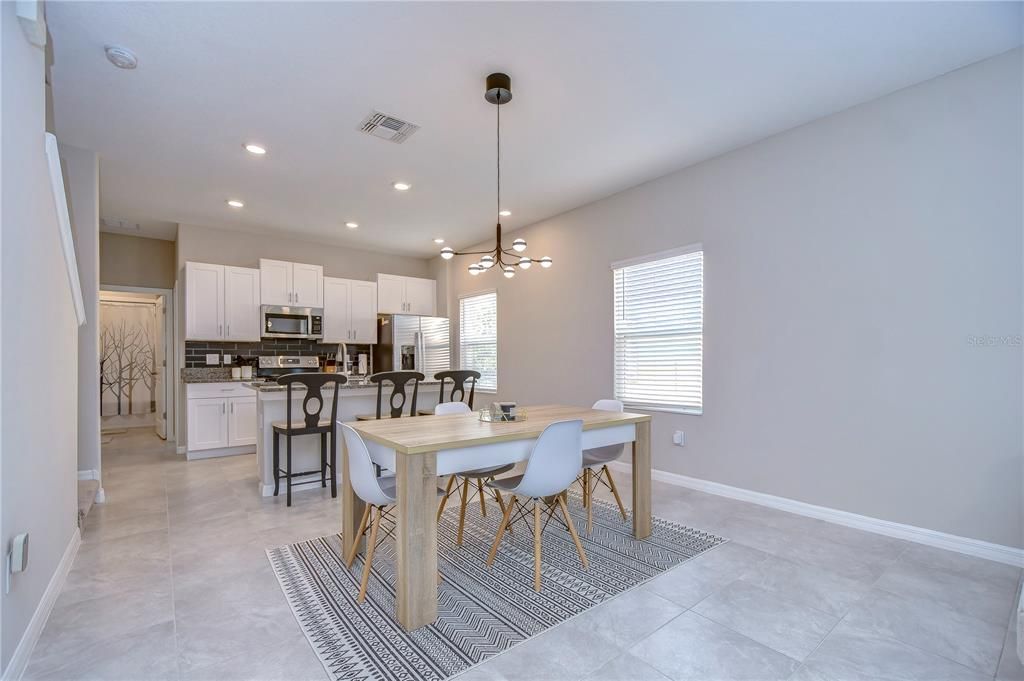 For Rent: $2,795 (3 beds, 3 baths, 1940 Square Feet)