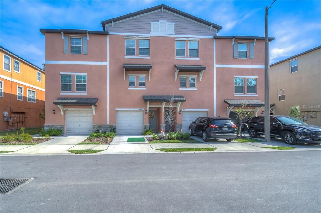 For Rent: $2,795 (3 beds, 3 baths, 1940 Square Feet)