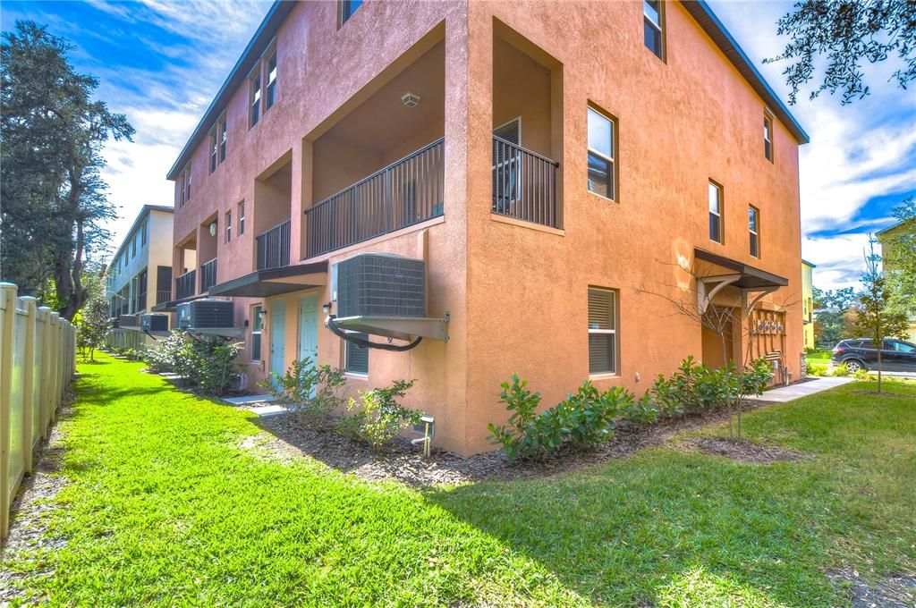 For Rent: $2,795 (3 beds, 3 baths, 1940 Square Feet)