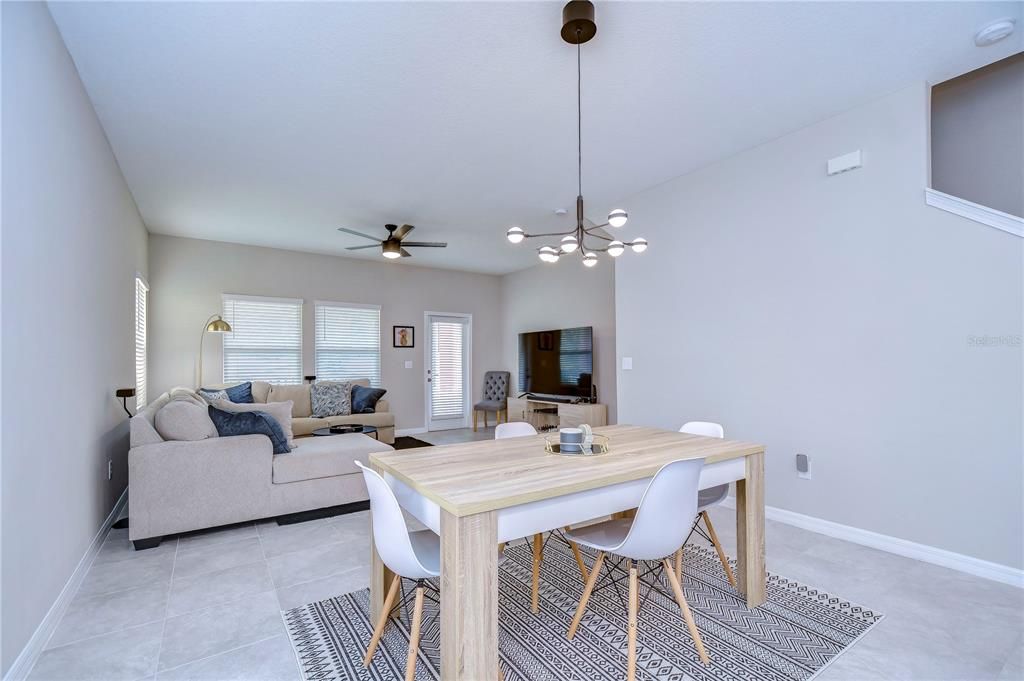 For Rent: $2,795 (3 beds, 3 baths, 1940 Square Feet)