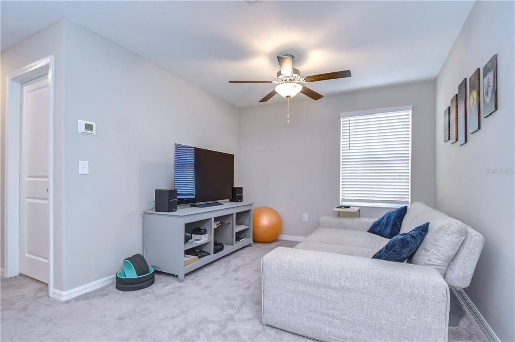 For Rent: $2,795 (3 beds, 3 baths, 1940 Square Feet)