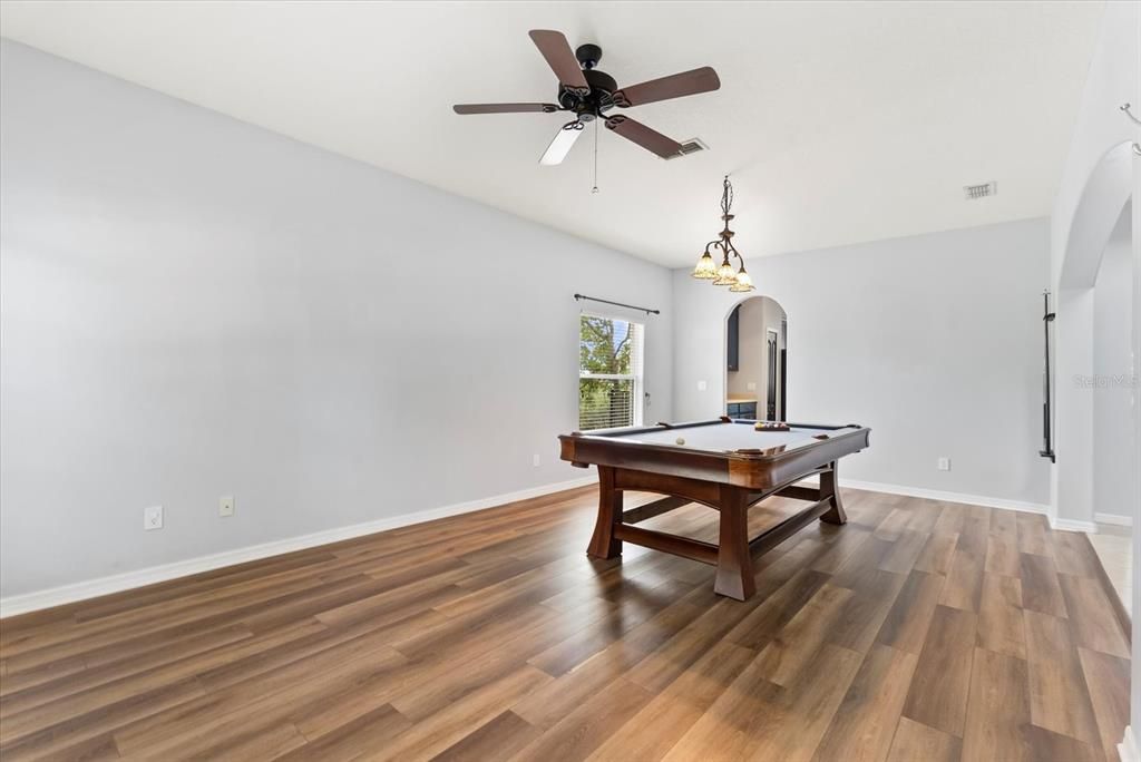 待售: $495,000 (4 贝兹, 2 浴室, 2603 平方英尺)