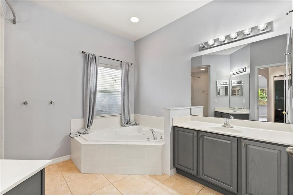 待售: $495,000 (4 贝兹, 2 浴室, 2603 平方英尺)