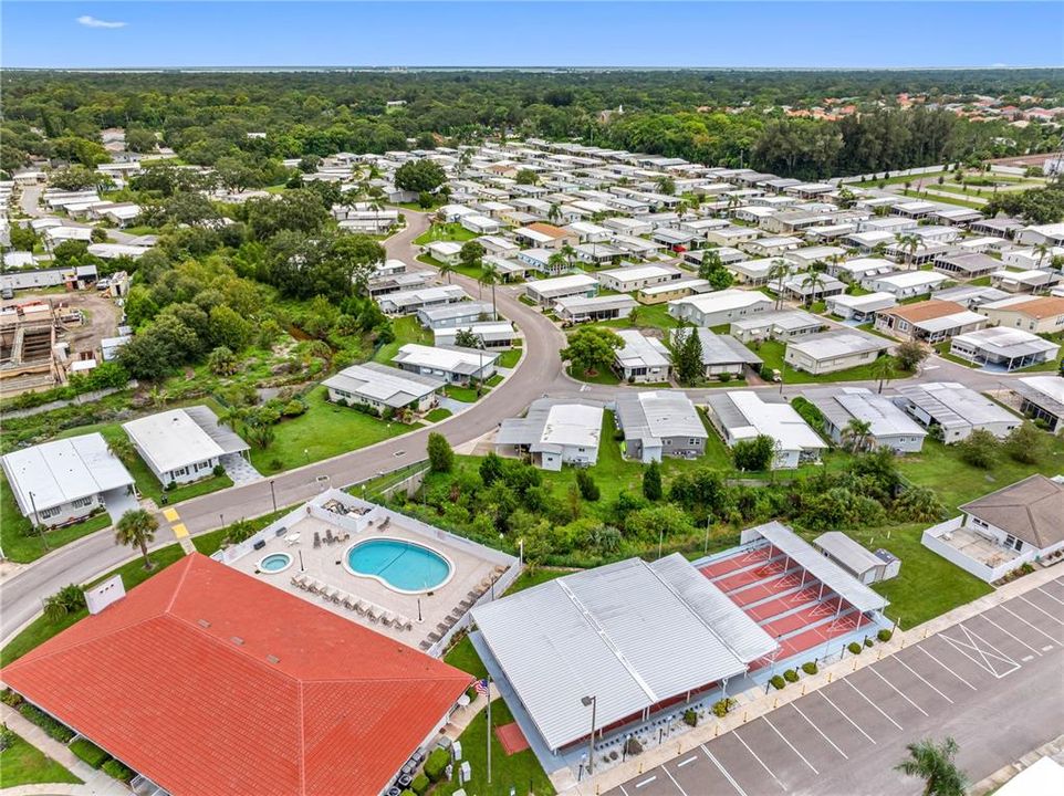 合同活跃: $145,000 (2 贝兹, 2 浴室, 1004 平方英尺)