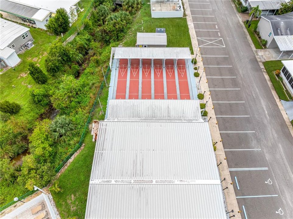 合同活跃: $145,000 (2 贝兹, 2 浴室, 1004 平方英尺)