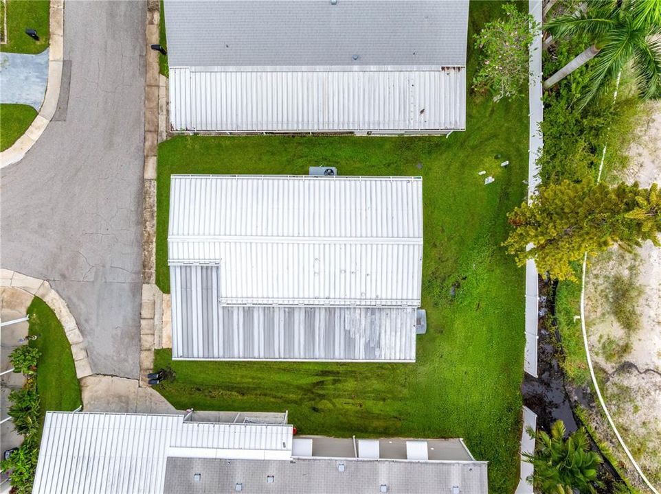 合同活跃: $145,000 (2 贝兹, 2 浴室, 1004 平方英尺)