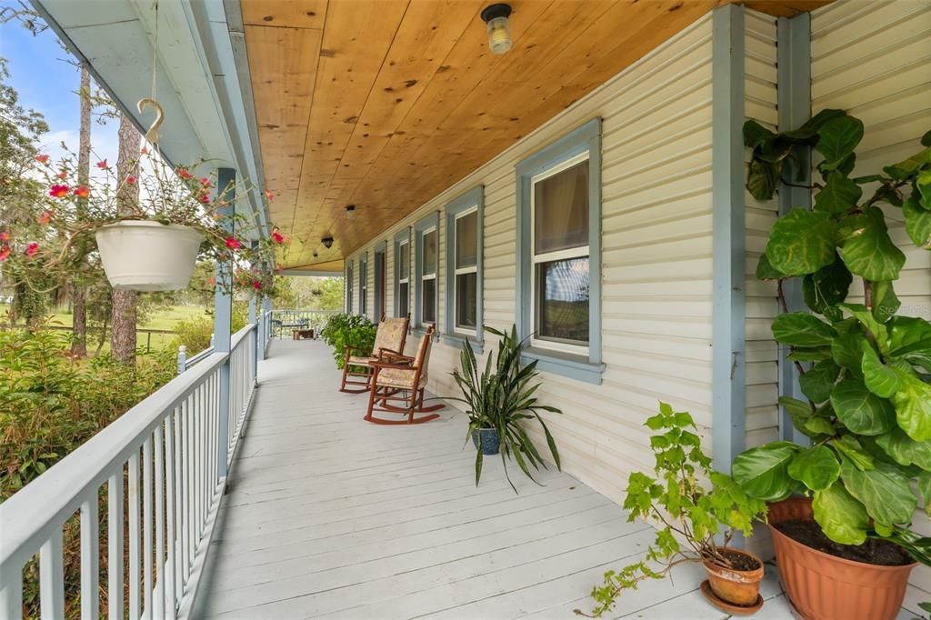 For Sale: $575,000 (3 beds, 2 baths, 2726 Square Feet)