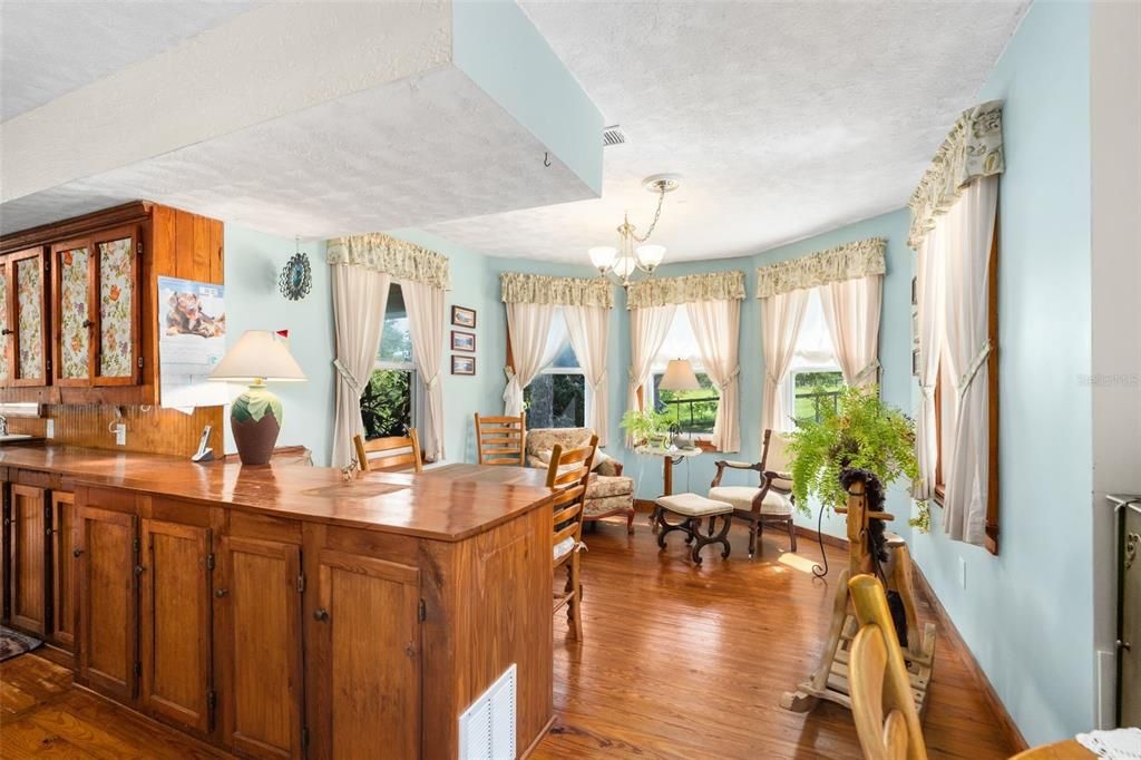 For Sale: $575,000 (3 beds, 2 baths, 2726 Square Feet)