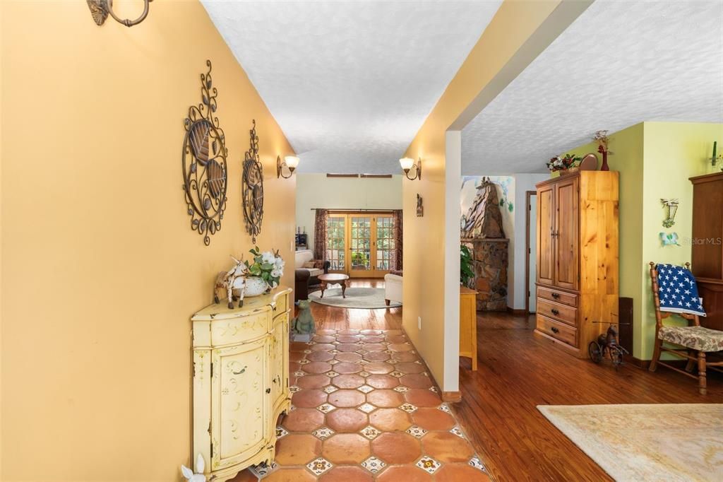 For Sale: $575,000 (3 beds, 2 baths, 2726 Square Feet)