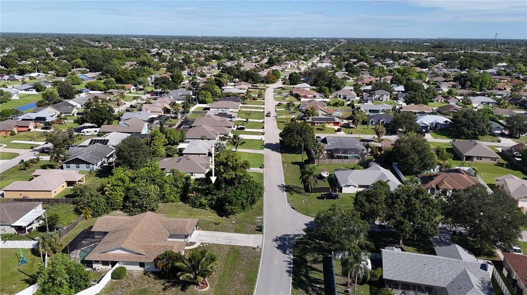 На продажу: $165,000 (0.23 acres)