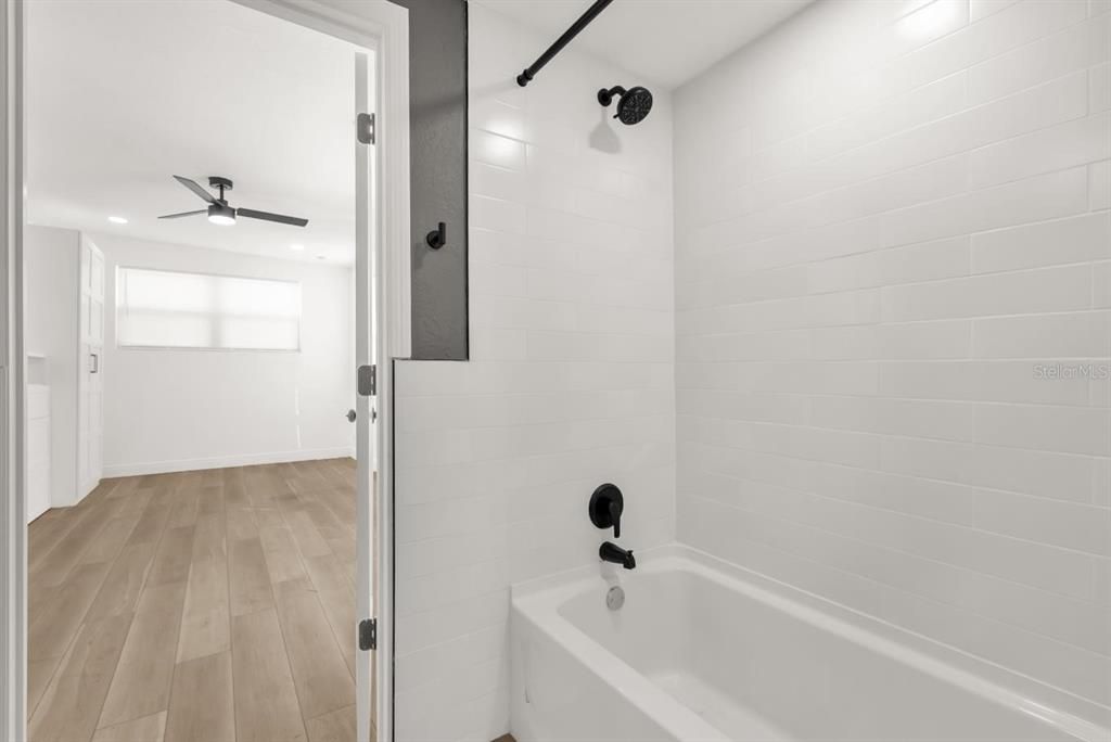 待售: $375,000 (0 贝兹, 0 浴室, 1644 平方英尺)