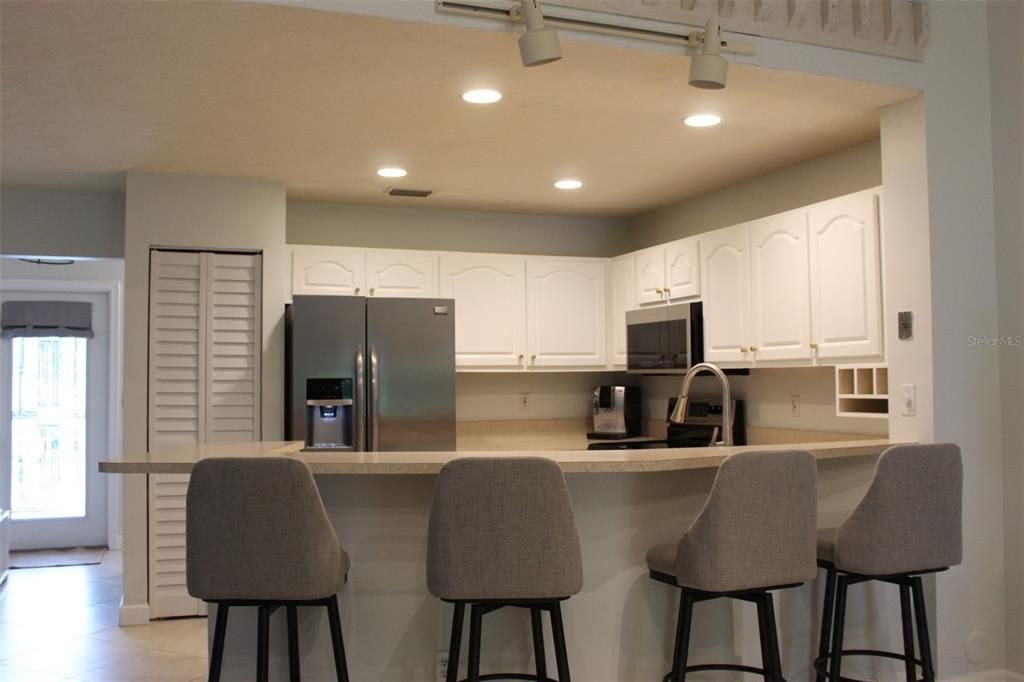 For Sale: $469,000 (3 beds, 2 baths, 1454 Square Feet)