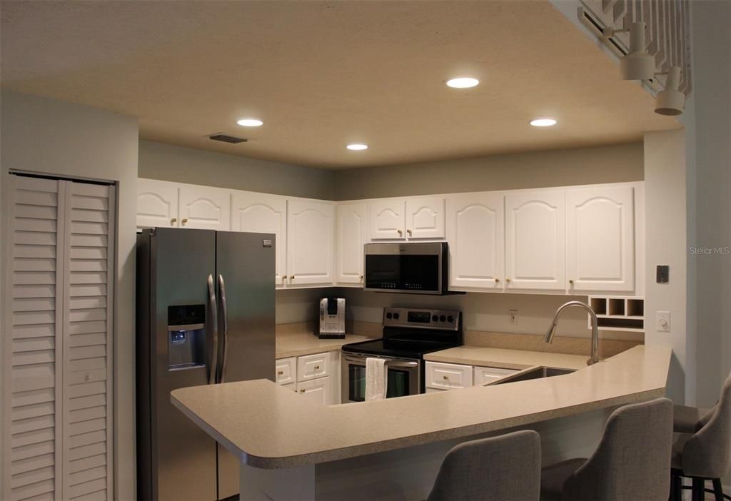 For Sale: $469,000 (3 beds, 2 baths, 1454 Square Feet)