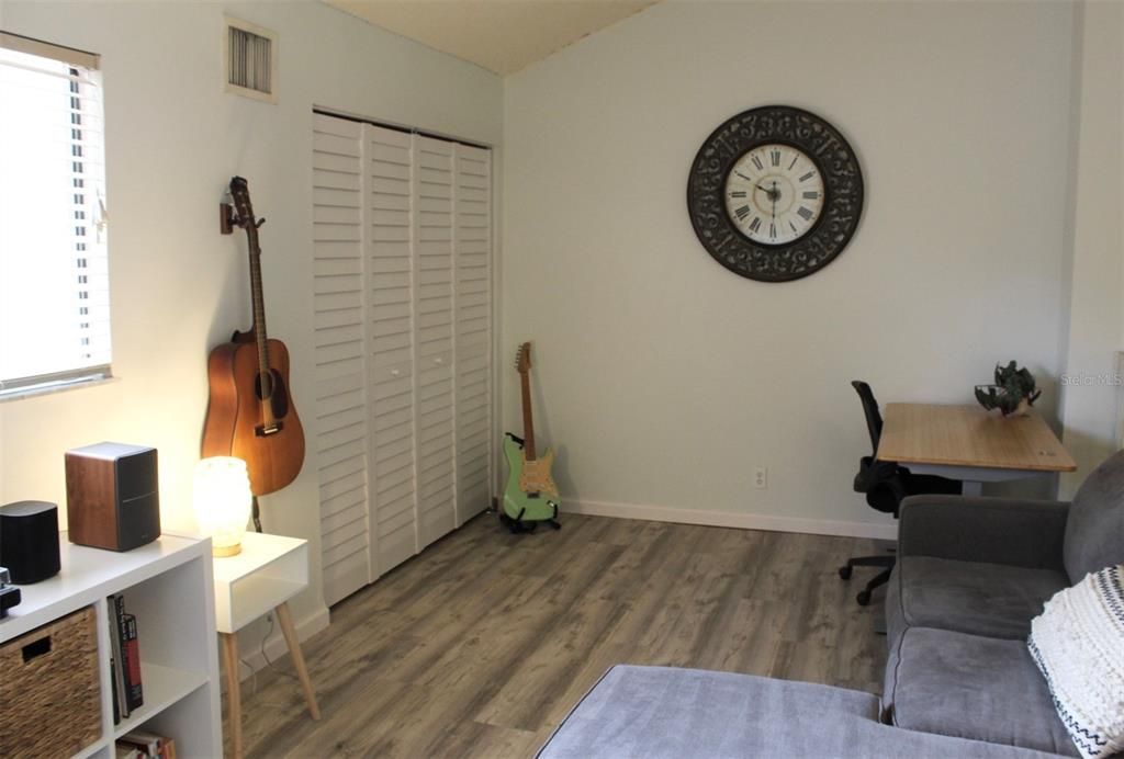 For Sale: $469,000 (3 beds, 2 baths, 1454 Square Feet)